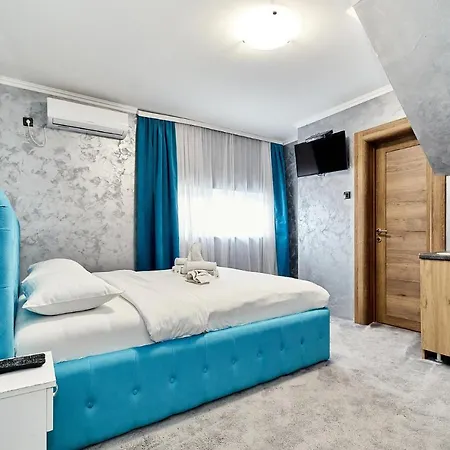 Apartment Room *